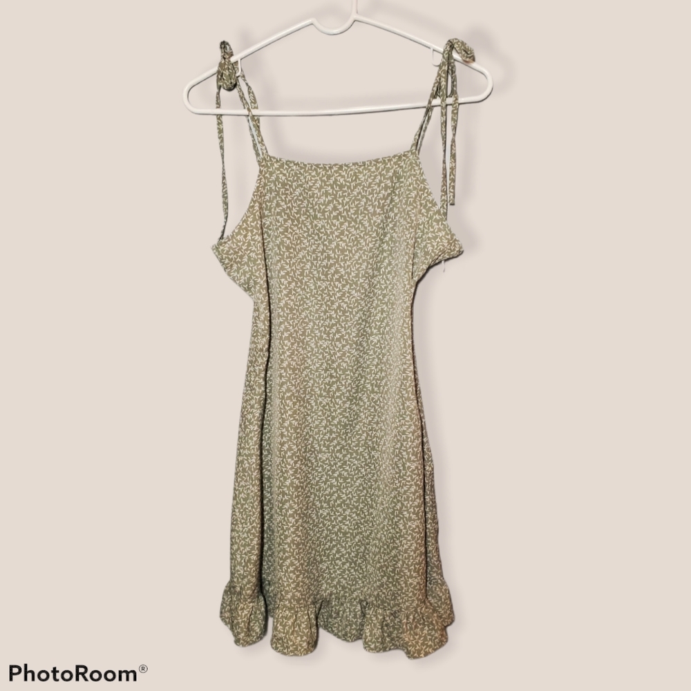 Shein sundress. Sage with white flowers. Small